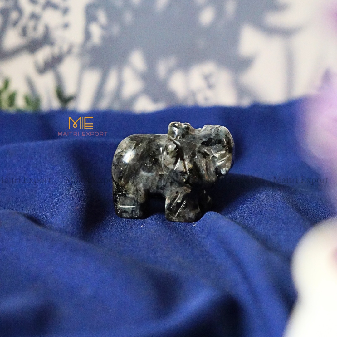 1.5 Inch Elephant Natural Crystal Handcrafted Figurine / Carving-Maitri Export | Crystals Store