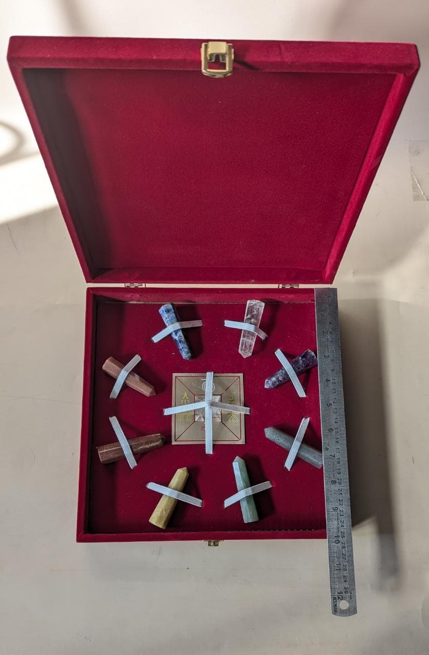 Premium reiki grid box with 7 chakra tower, clear quartz tower, copper plate and clear quartz pyramid-Maitri Export | Crystals Store