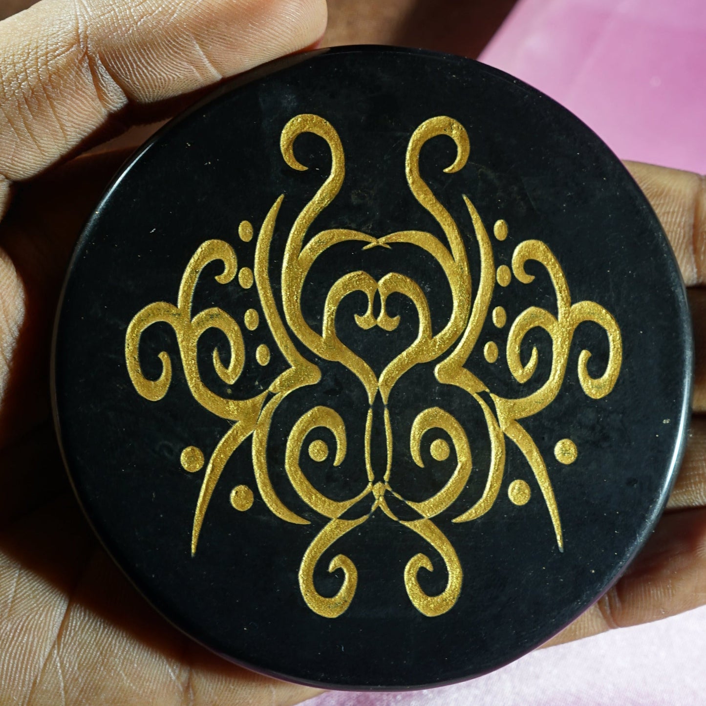 Black 3 Inch Carving Plate