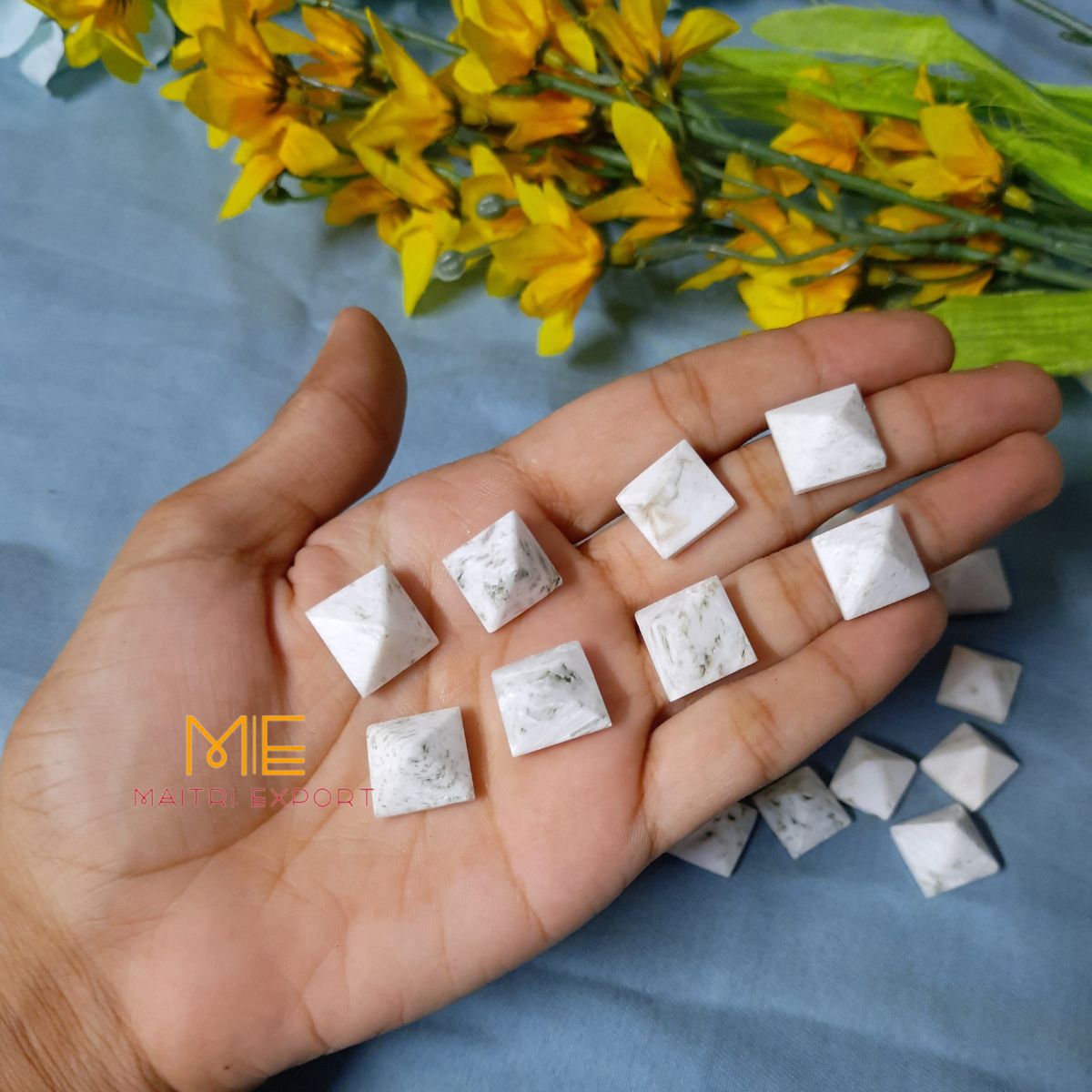 Crystal stone pyramids, mini ( 0.5 inch )-Scolecite-Maitri Export | Crystals Store