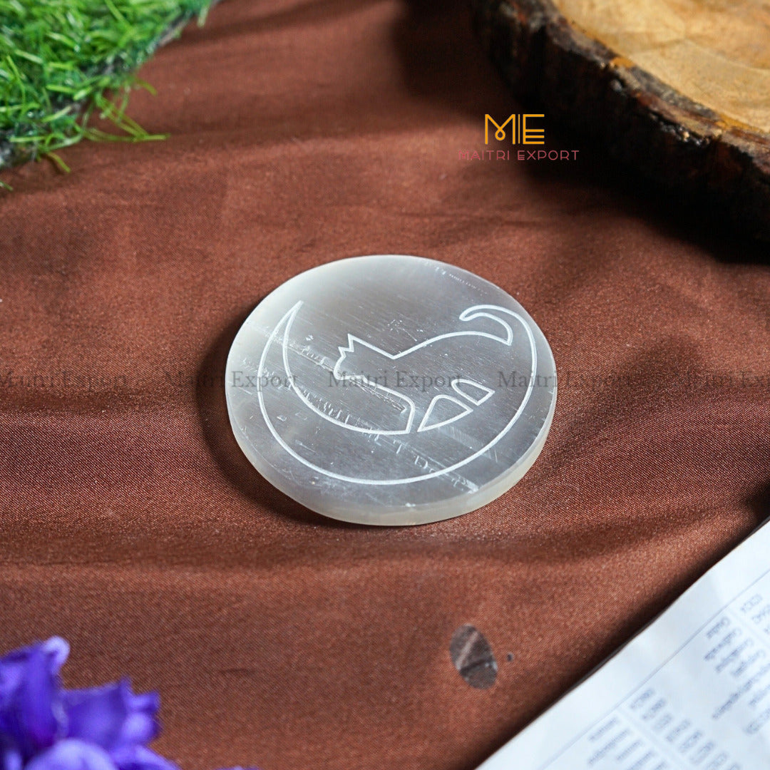 Natural selenite plate with different carvings 4 inch-Round-Cat with Moon-Maitri Export | Crystals Store