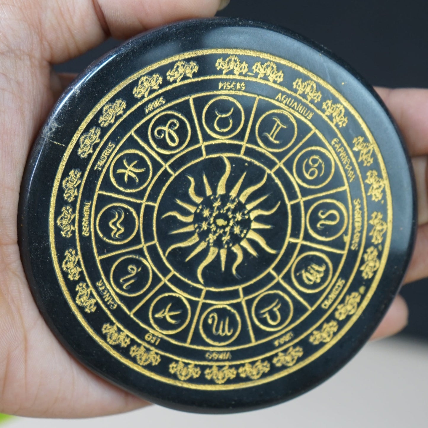 Black 3 Inch Carving Plate