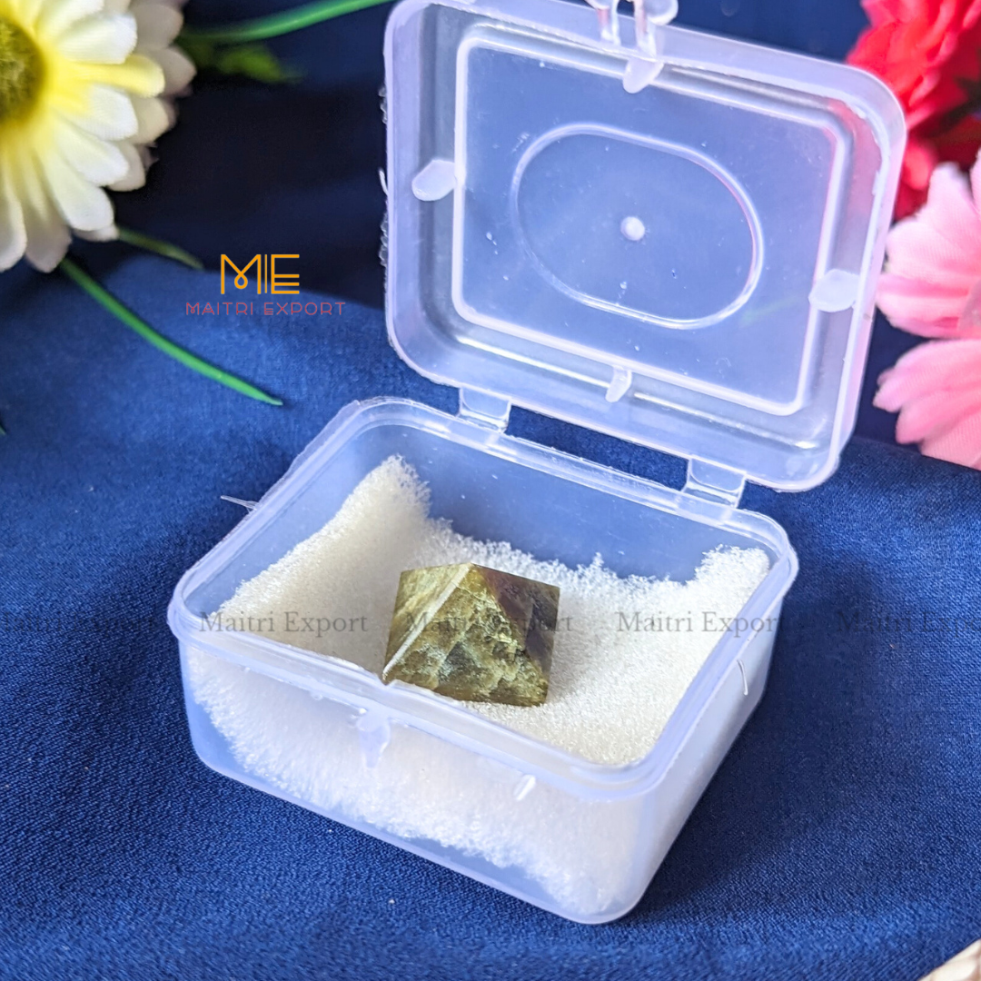 Crystal stone pyramids, mini ( 0.5 inch )-Maitri Export | Crystals Store
