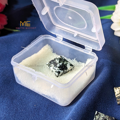 Crystal stone pyramids, mini ( 0.5 inch )-Maitri Export | Crystals Store