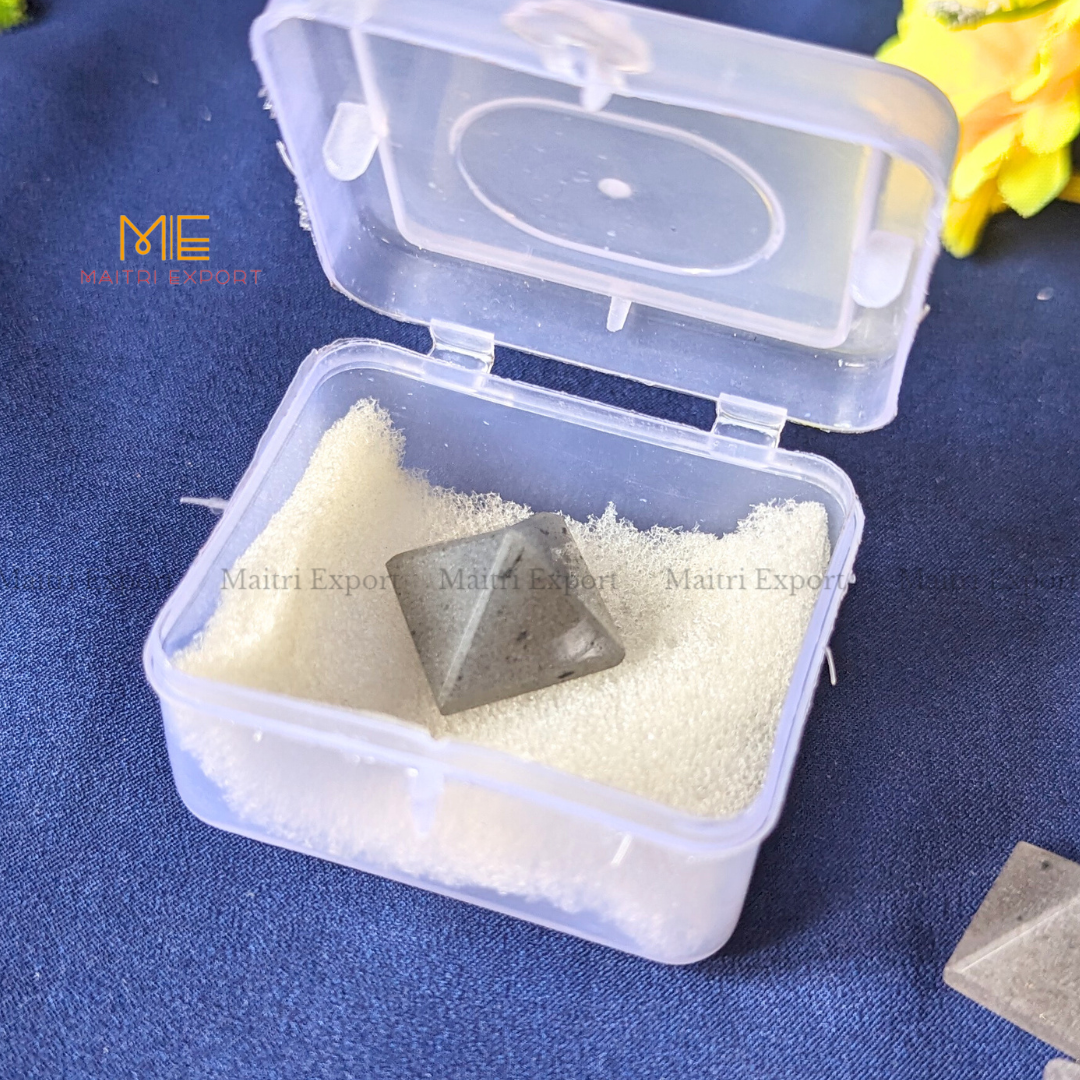 Crystal stone pyramids, mini ( 0.5 inch )-Maitri Export | Crystals Store