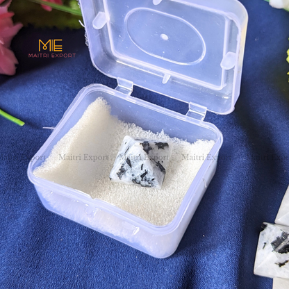 Crystal stone pyramids, mini ( 0.5 inch )-Maitri Export | Crystals Store