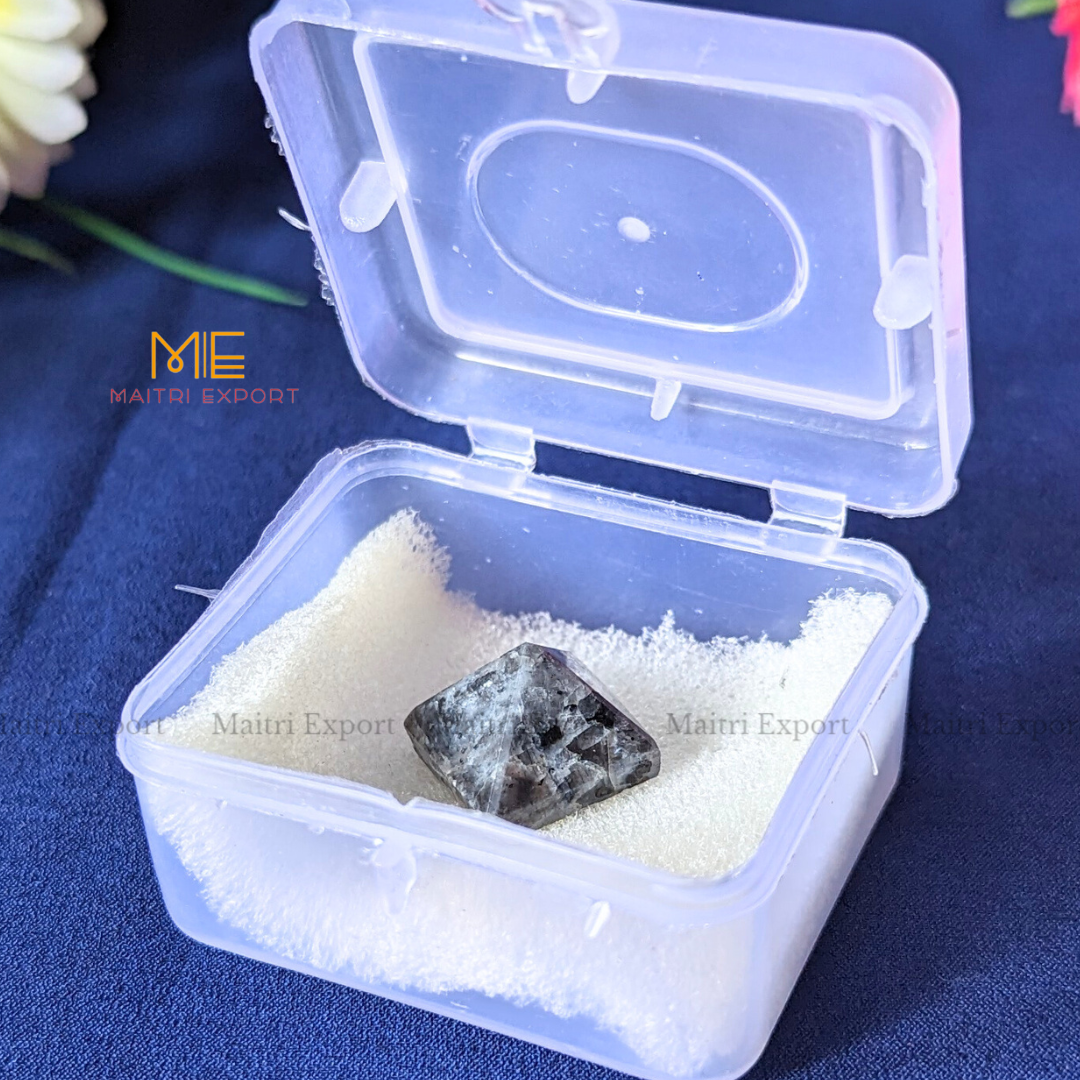 Crystal stone pyramids, mini ( 0.5 inch )-Maitri Export | Crystals Store