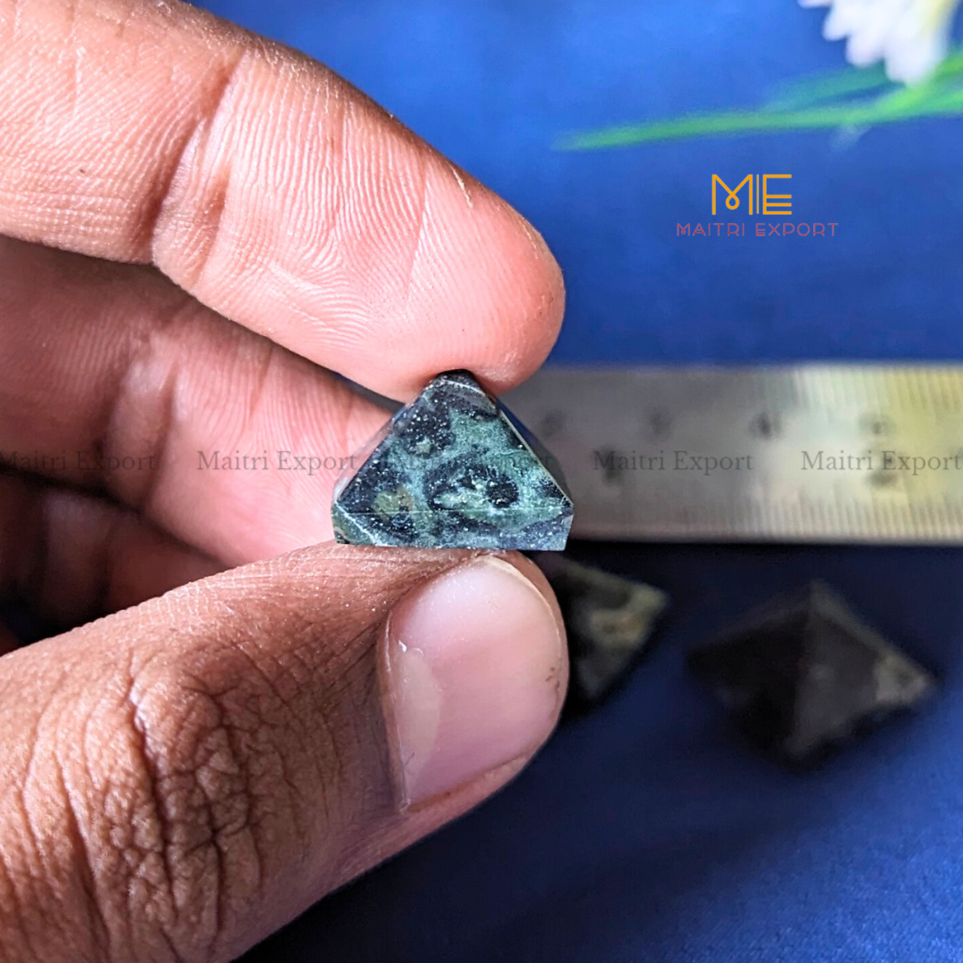 Crystal stone pyramids, mini ( 0.5 inch )-Maitri Export | Crystals Store