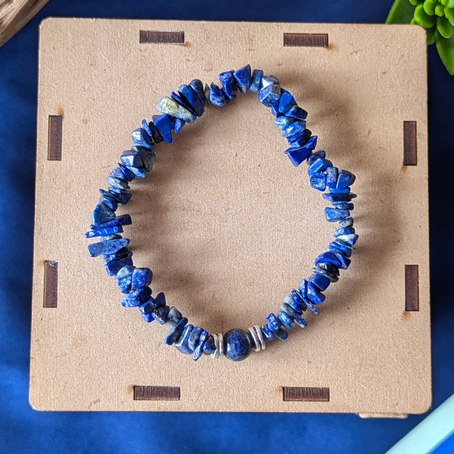 Chips Bracelet with center 8mm beads-Lapis-Maitri Export | Crystals Store