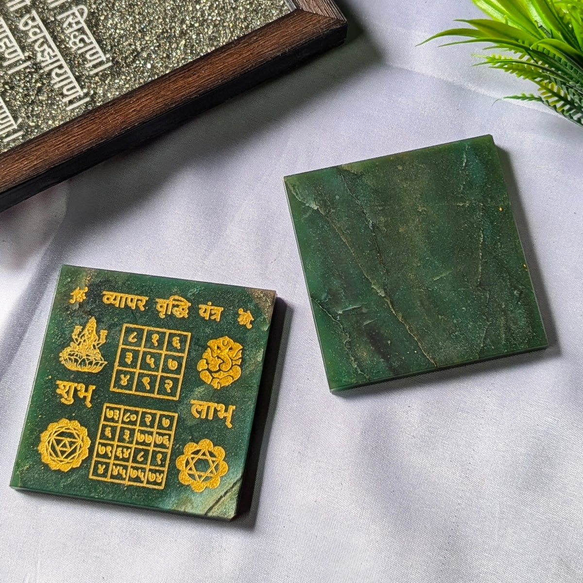 Green Jade with Vyapar Vrudhi Plate-Maitri Export | Crystals Store