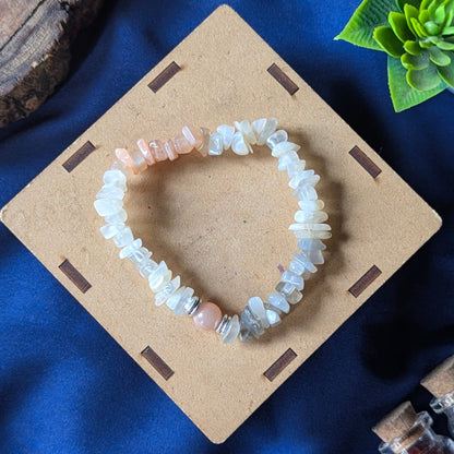 Chips Bracelet with center 8mm beads-Multi Moonstone-Maitri Export | Crystals Store