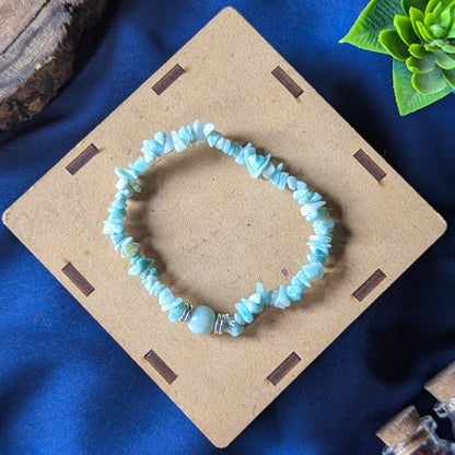 Chips Bracelet with center 8mm beads-Amazonite-Maitri Export | Crystals Store