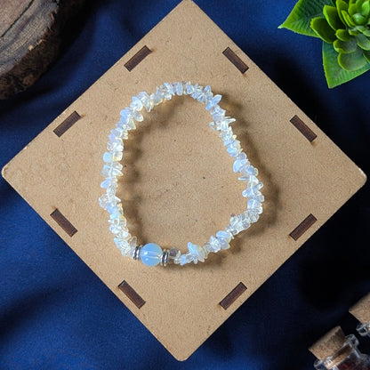 Chips Bracelet with center 8mm beads-Opal-Maitri Export | Crystals Store