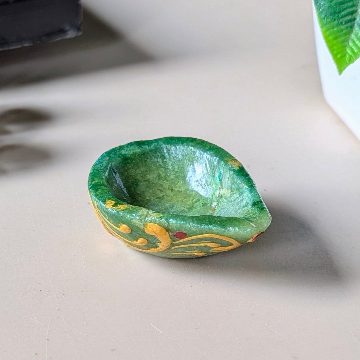 Natural Healing Crystal Stone Painted Leaf  Diya / Deepak