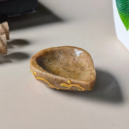 Natural Healing Crystal Stone Painted Leaf  Diya / Deepak
