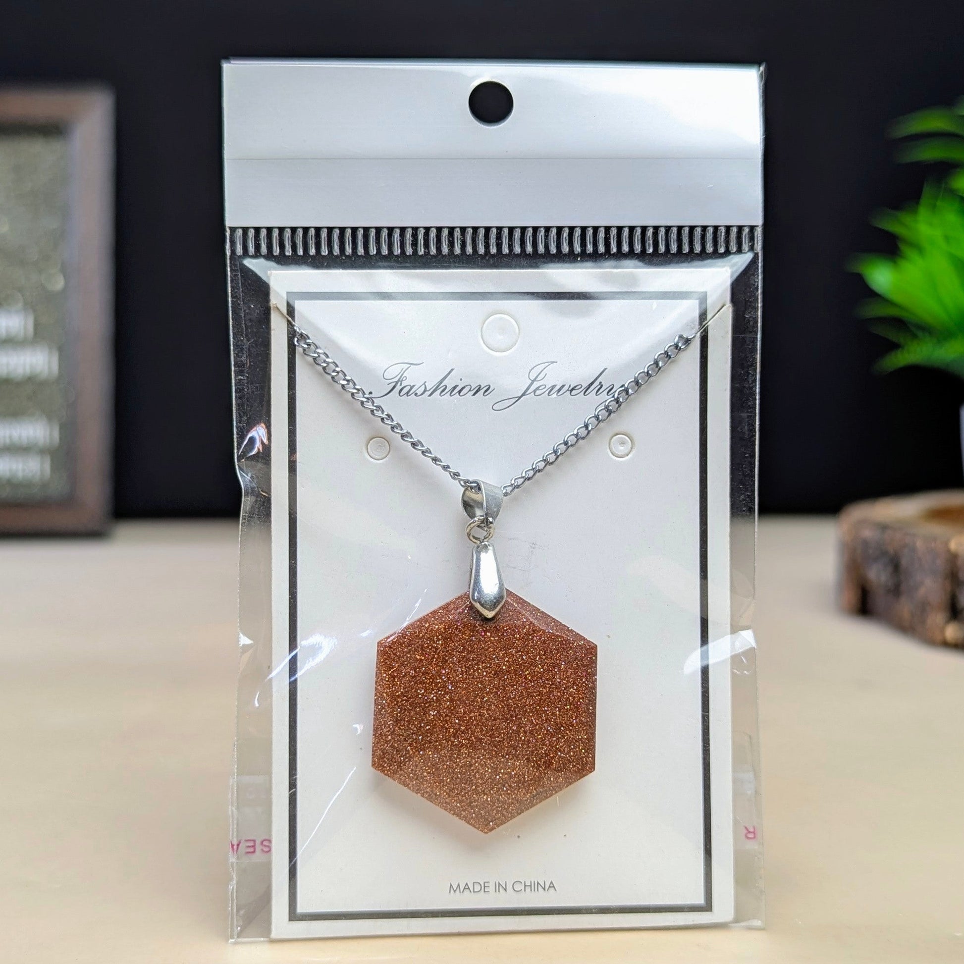 David Star Pendant(25mm)-Red Goldstone-Maitri Export | Crystals Store