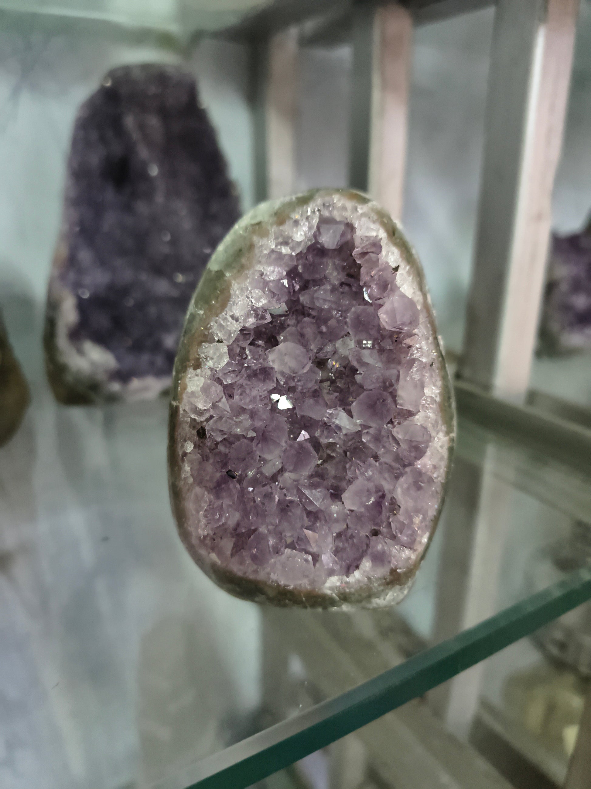 Amethyst geode-16 - 464 gm-Maitri Export | Crystals Store