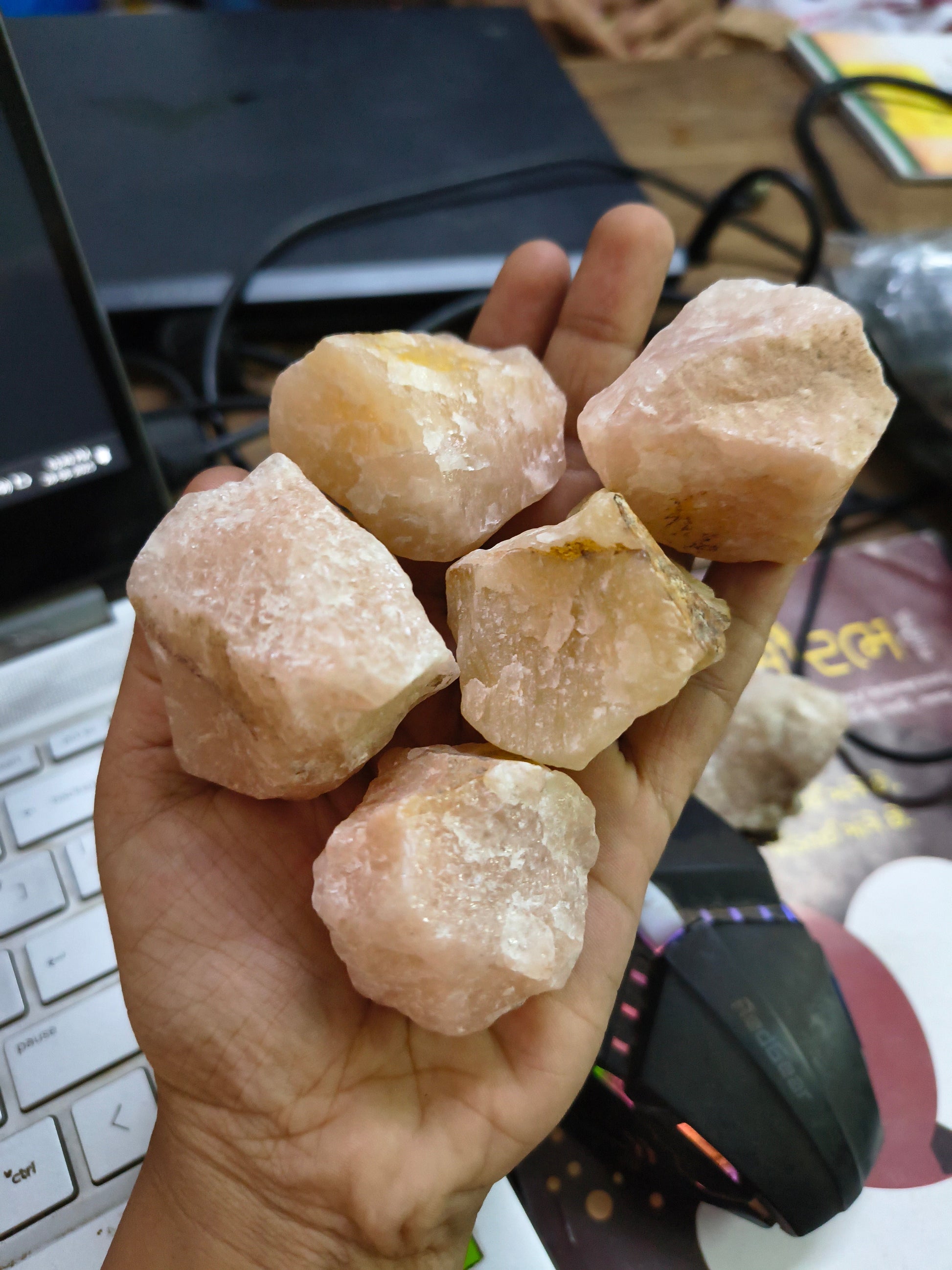 Yellow quartz rough / raw stone-Maitri Export | Crystals Store